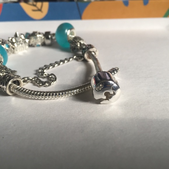 Blue Elsa Disney Charm Bracelet - Picture 4 of 8